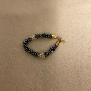 Chic Gold and Gray Beaded Bracelet